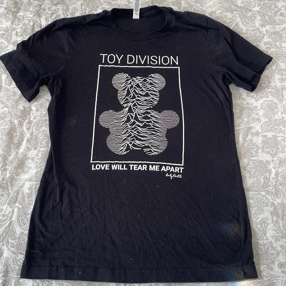 Toy Division pun shirt size unisex M
